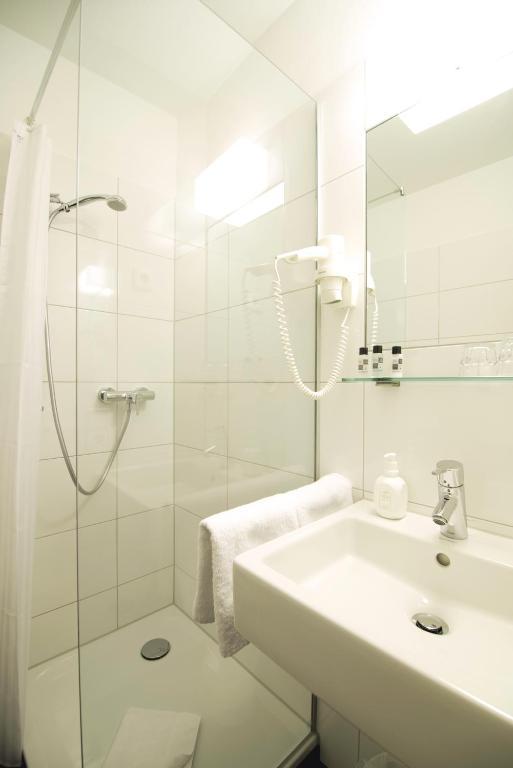 Hotel Am Kupferhammer Tübingen Oda fotoğraf