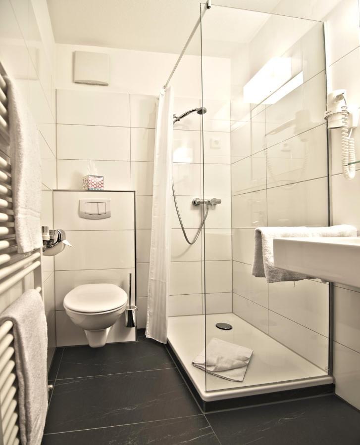 Hotel Am Kupferhammer Tübingen Oda fotoğraf